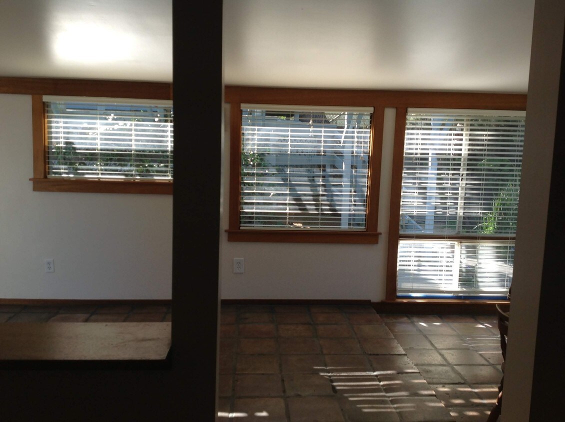 Foto principal - 5400 Cochran St
