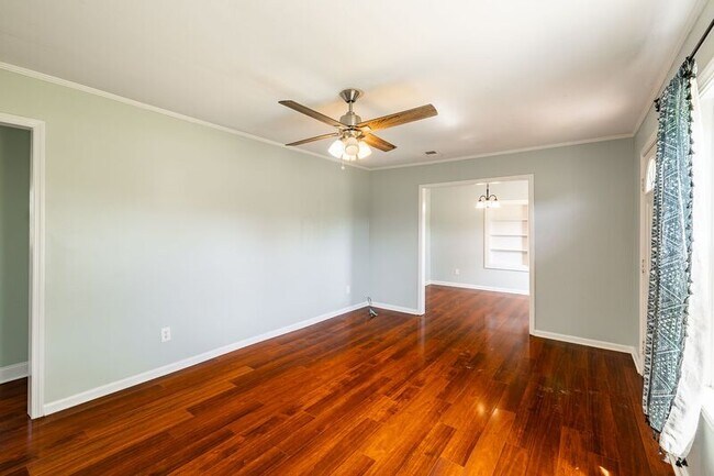 Foto del edificio - 386 Sandy Creek Rd