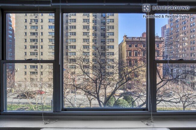 Foto del edificio - 30 Park Ave