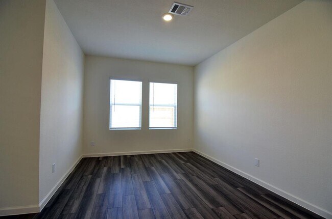 Building Photo - 10310 Tuscan Valley Drive