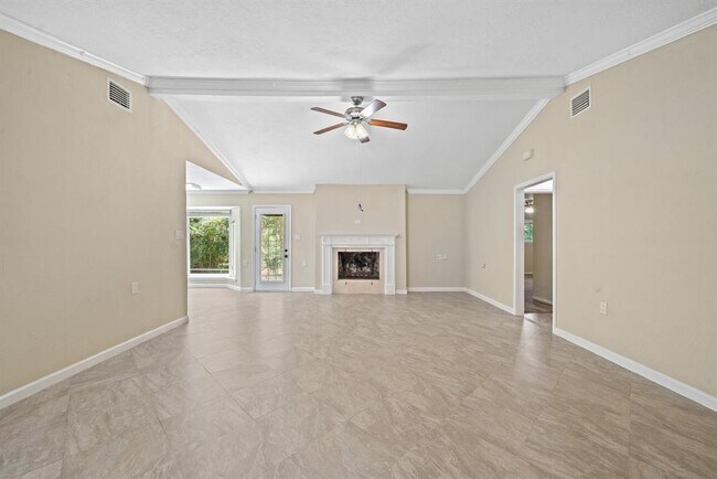 Foto del edificio - 5123 Shady Oaks Ln