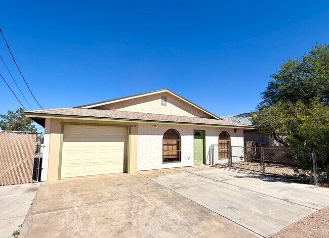 Foto del edificio - Cute 3 Bedroom 2 Bathroom House in Hualapa...