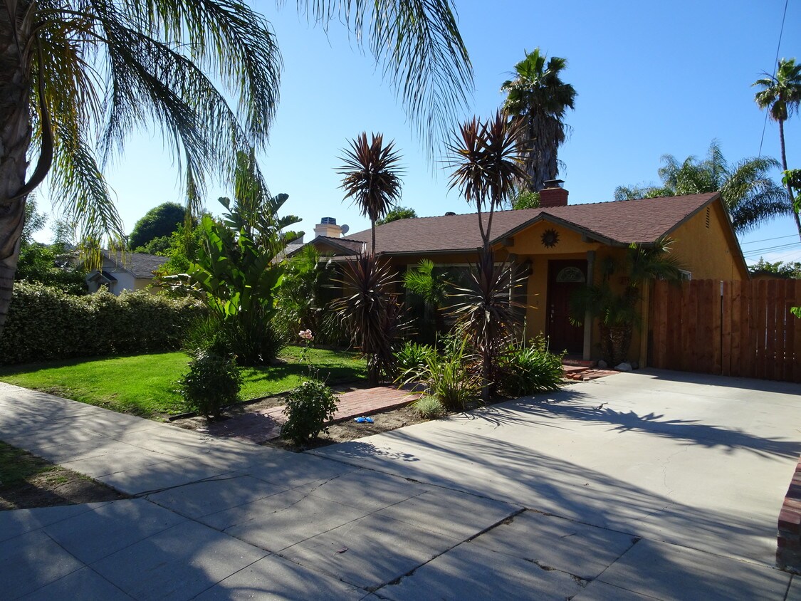 32 Houses Available for Rent in Woodland Hills, CA