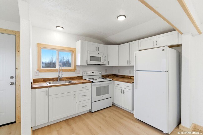 Foto del edificio - 12716 Hawk Ln