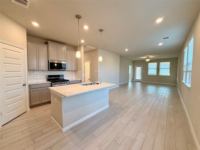 Foto del edificio - 2035 Myrtle Oak Ct