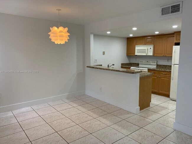 Foto del edificio - 4560 SW 68th Ct