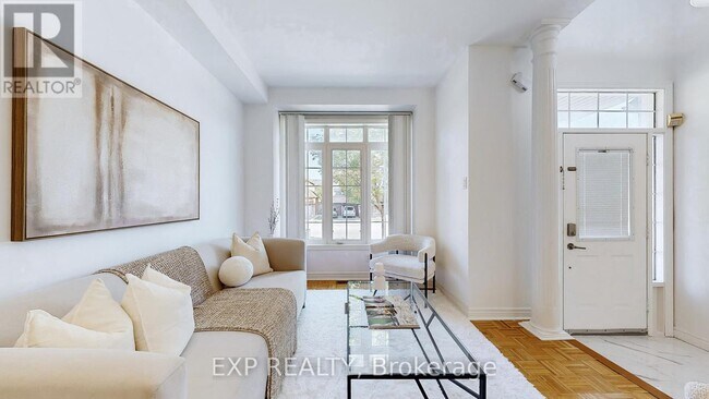 Photo du bâtiment - 19 La Rocca Ave