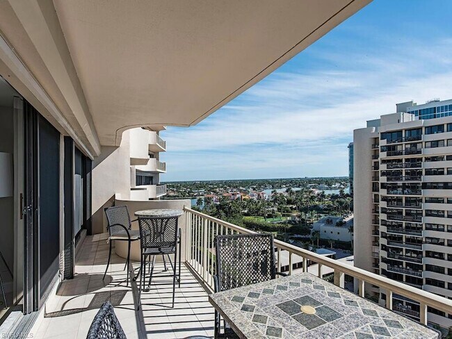Foto del edificio - 4005 Gulf Shore Blvd N