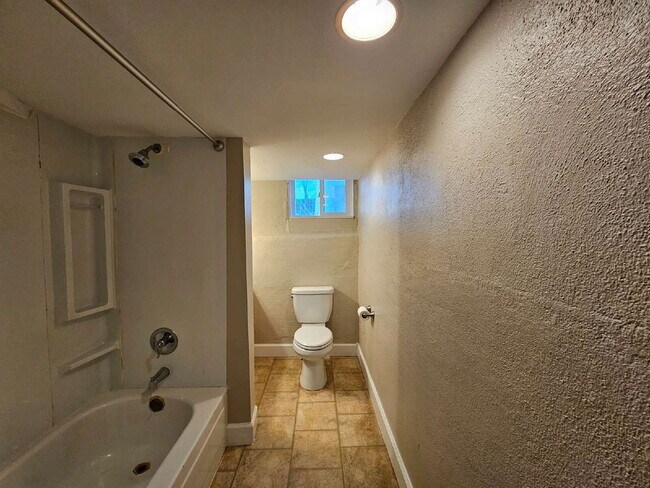 Foto del edificio - 366 N Washington St