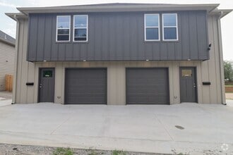 Building Photo - 216 N Cleveland Ave