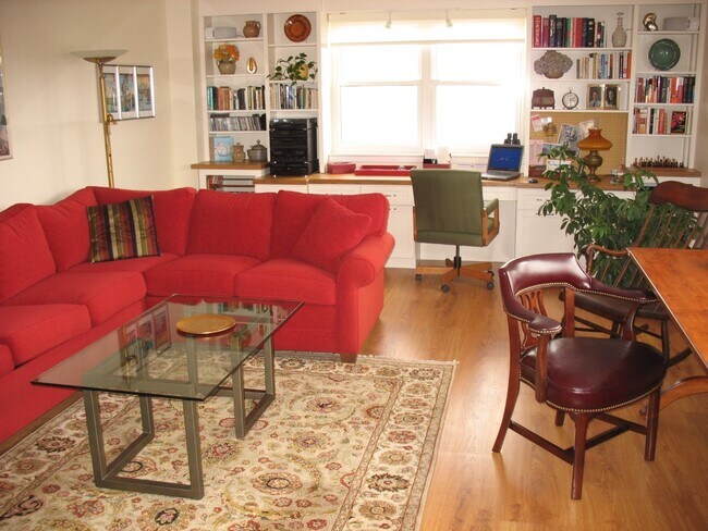 Living Room facing east - 893 Farmington Ave