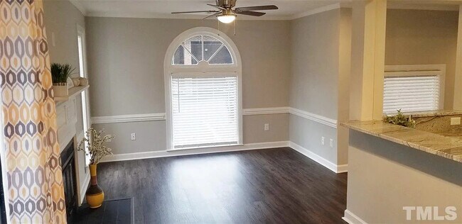 Foto del edificio - 7040 Sandy Forks Rd