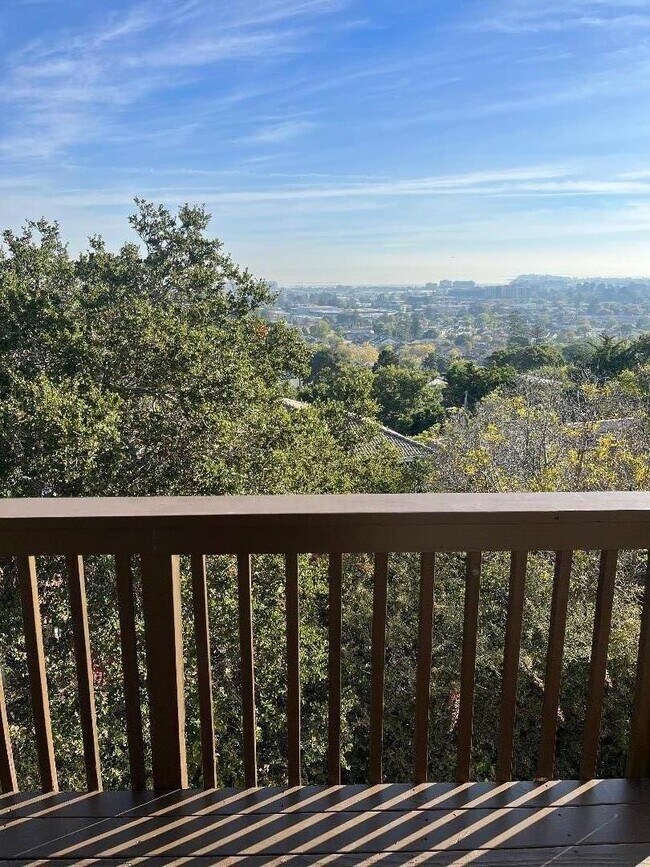 Building Photo - Fantastic views!  2 View Terrace