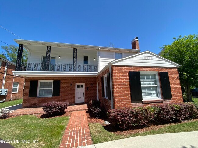 Foto del edificio - 1271 Belmont Terrace