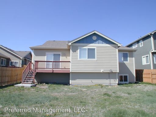 Building Photo - 1801 Meadow Dr
