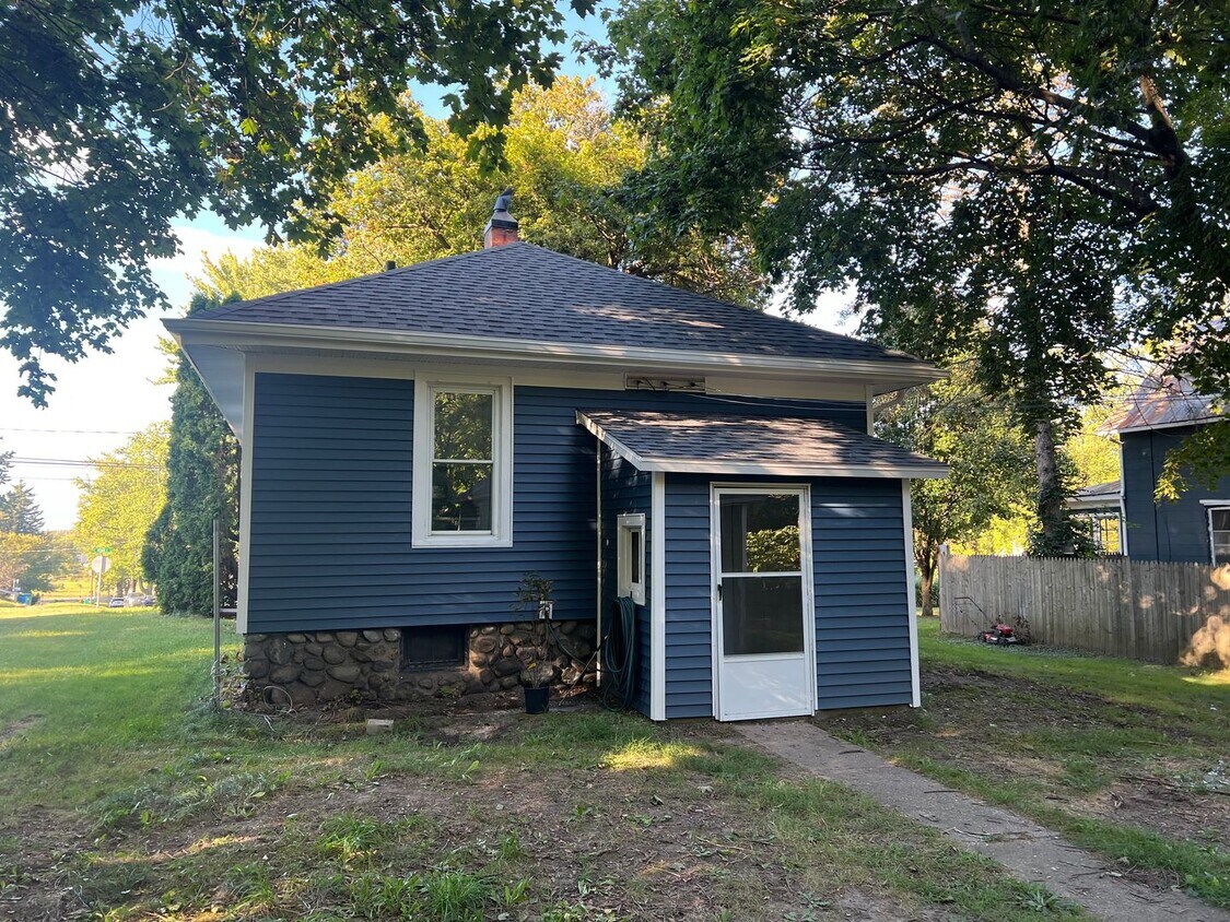 Foto principal - Two Bedroom One Bathroom Available in Batt...