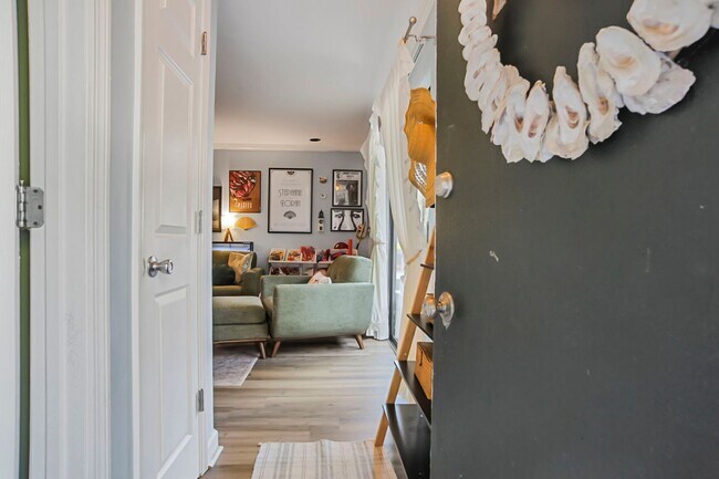 Foto del edificio - Beautiful First Floor Condo in Palmetto Co...