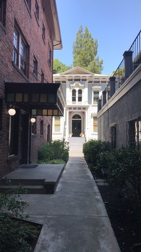 Primary Photo - 1019 H St