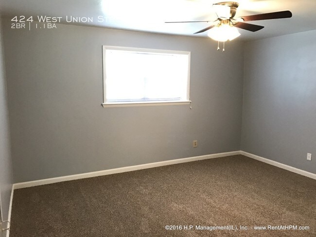 Foto del edificio - Woodcrest Two Bedroom First Floor