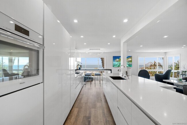 Foto del edificio - 245 Coast Blvd
