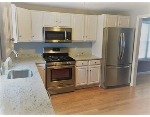 Building Photo - 574 Willard St