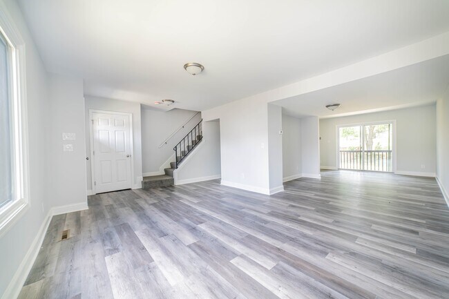 Foto del edificio - 9424 Windpine Rd