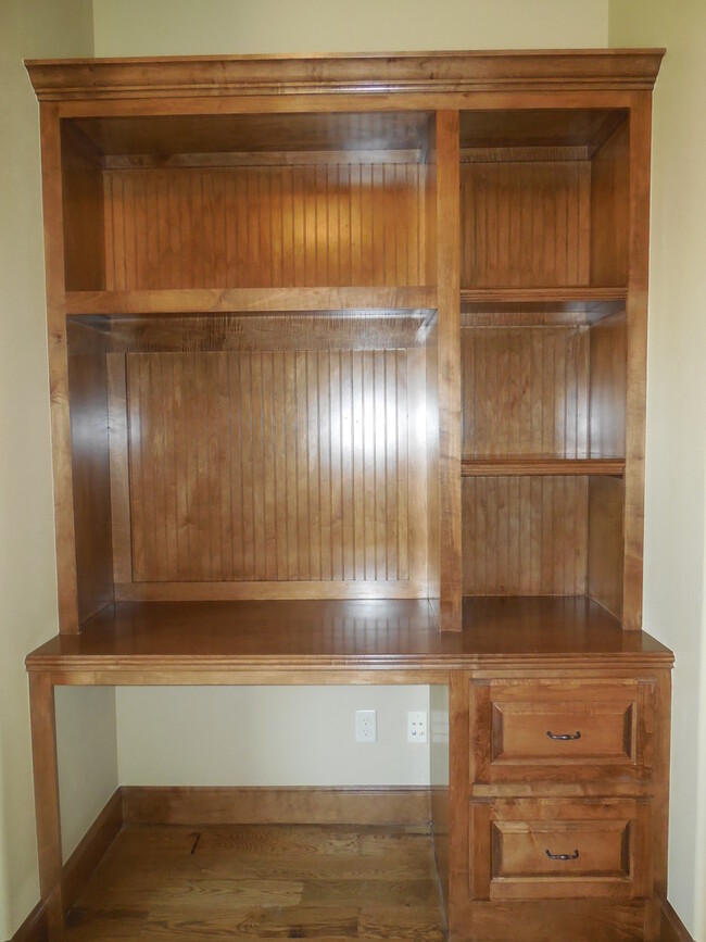 Foto del edificio - Two Bedroom, Two Bathroom w Study Home  in...