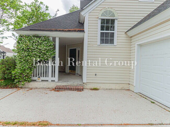 Building Photo - 3 Bedroom Gated Community in Surfside Beach