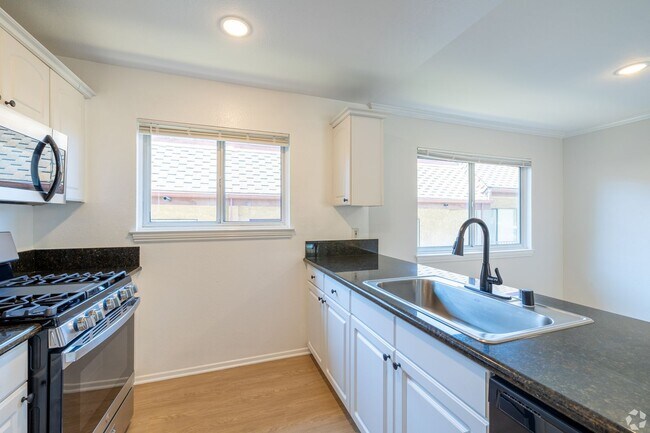 Foto del interior - 5302 Colodny Ave
