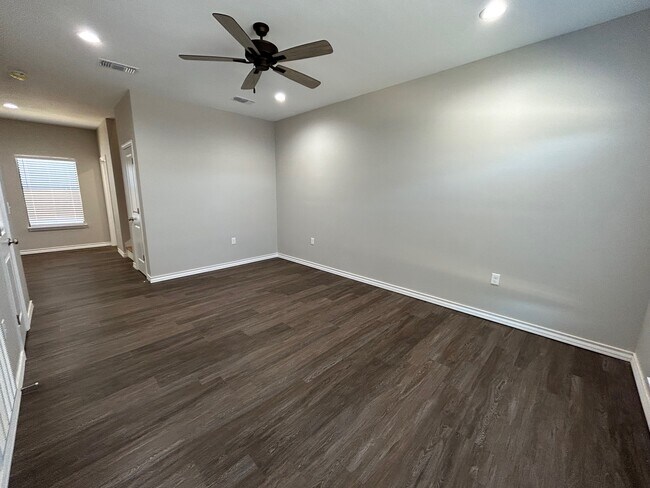 Foto del edificio - 3457-3457 Brooke Pl