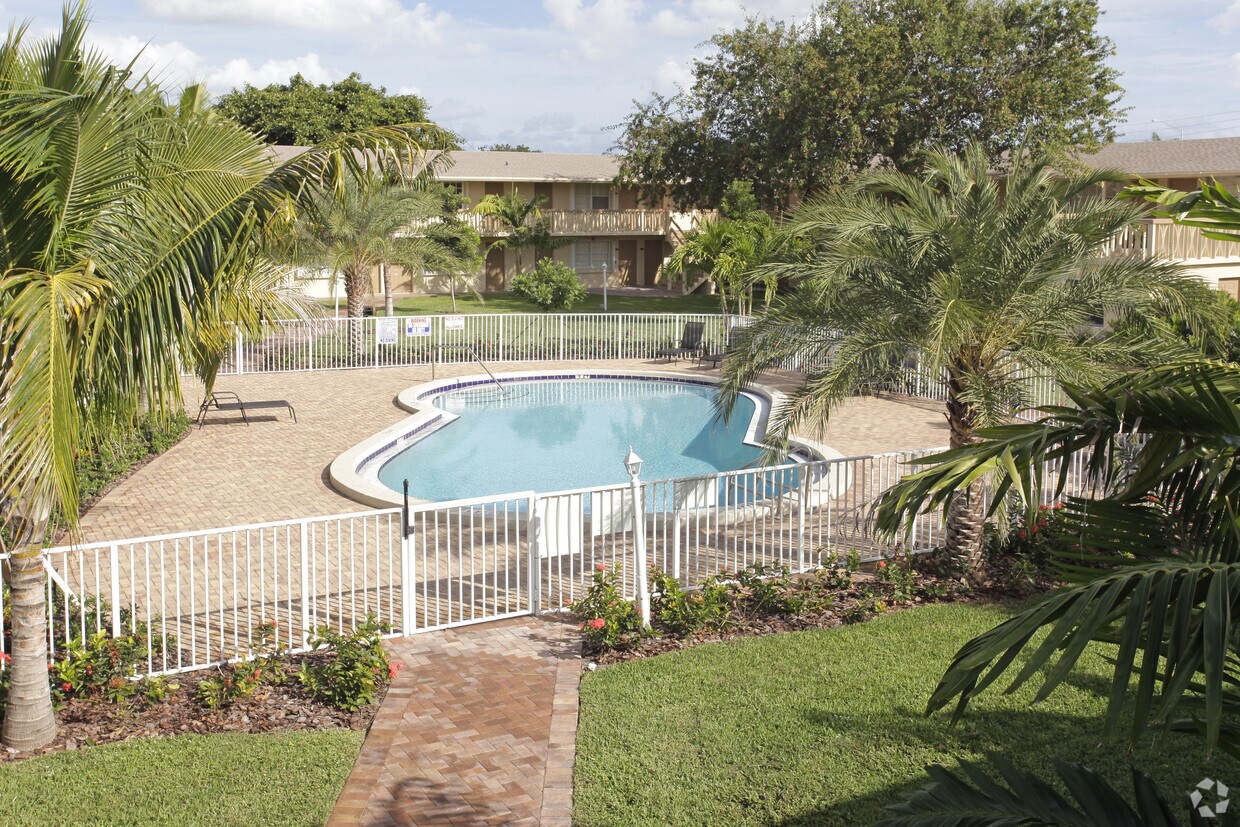 The Renee Garden Apartments Apartments Pompano Beach, FL