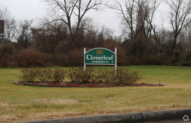 Foto del edificio - Cloverleaf Apartments