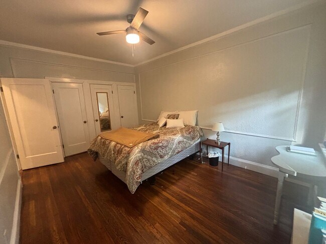 Foto del edificio - HOT BROOKLINE LISTING!!!!!
