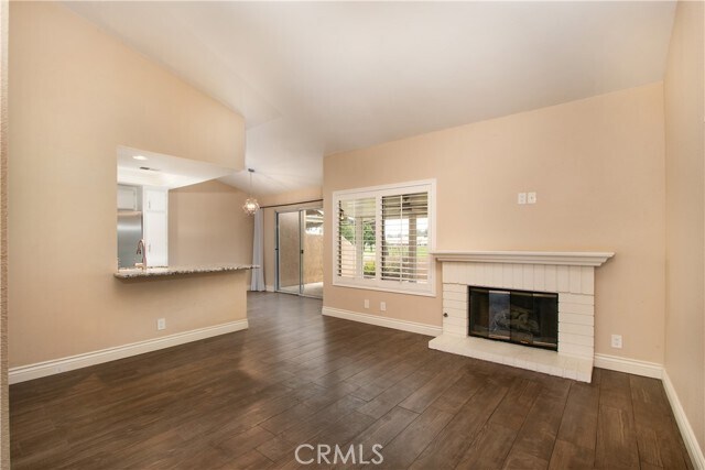 Building Photo - 515 La Costa Dr