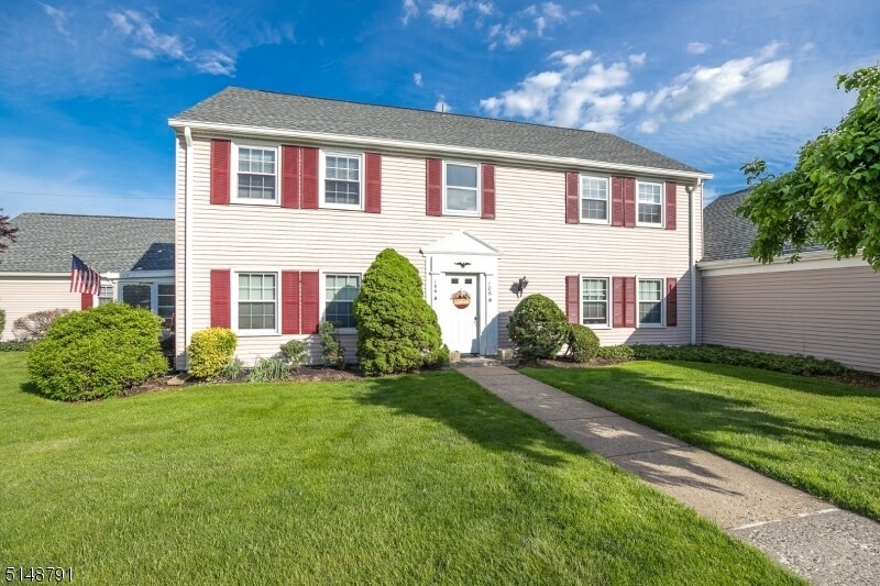 186 Rossmoor Dr, Monroe Township, NJ 08831 Condo for Rent in Monroe