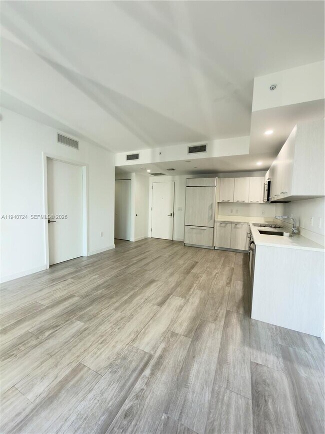 Foto del edificio - 55 SW 9th St