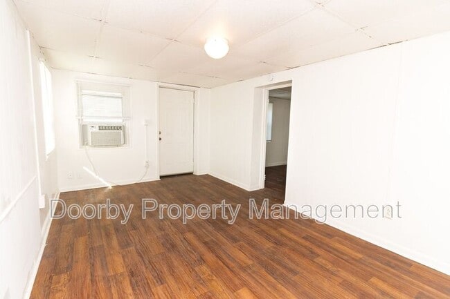 Building Photo - 15 Sawyer St