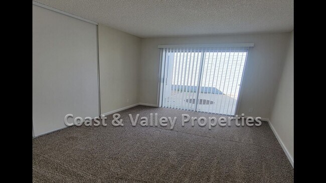 Building Photo - Wonderful North Salinas Home for RENT!!!