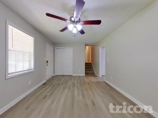 Foto del edificio - 4211 Clearview Dr
