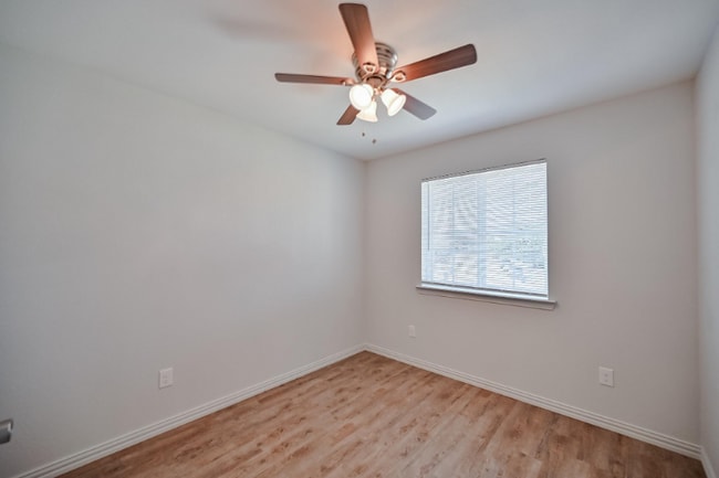 Building Photo - 4504-4506 Alamosa St