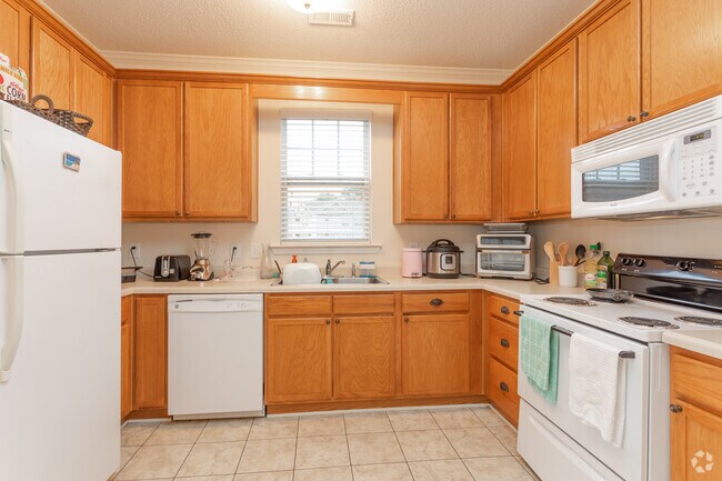 3HAB, 2BA - 1426SF - Cocina - Falls Creek