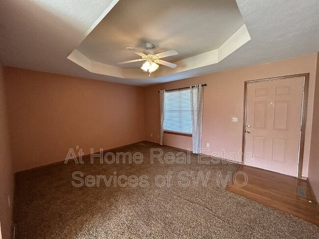 Building Photo - 110 W Hunter Dr