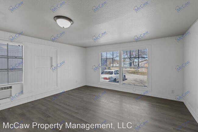 Building Photo - 2 br, 1 bath House - 10 Frank Cir.