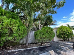 Building Photo - 4841 SW 45th Ave