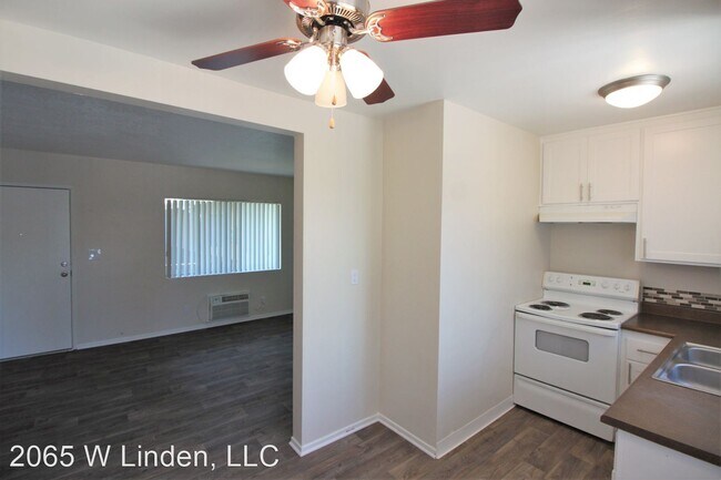 Building Photo - 2065 W Linden St
