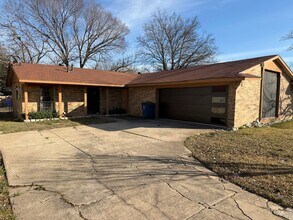 Building Photo - 2722 N St Augustine Rd