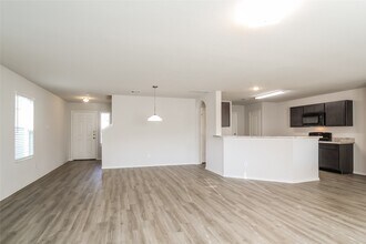 Building Photo - 8506 Middleton Oaks Cir