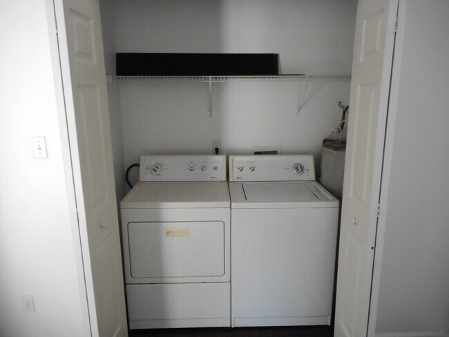 Foto del edificio - 1280 Cross Creek Cir
