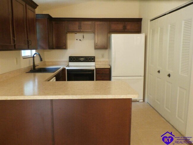Foto del edificio - 104 Larkspur Dr