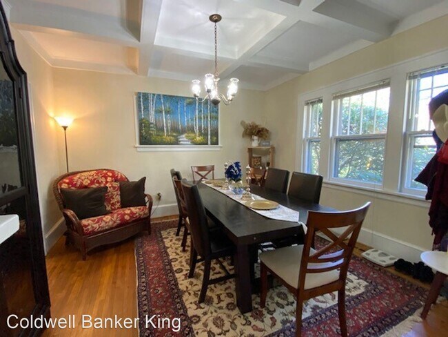 Building Photo - 2 br, 1 bath House - 37 King St